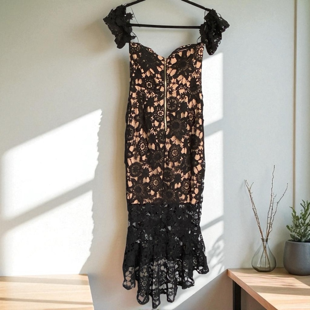 Vera Lucy lace dress